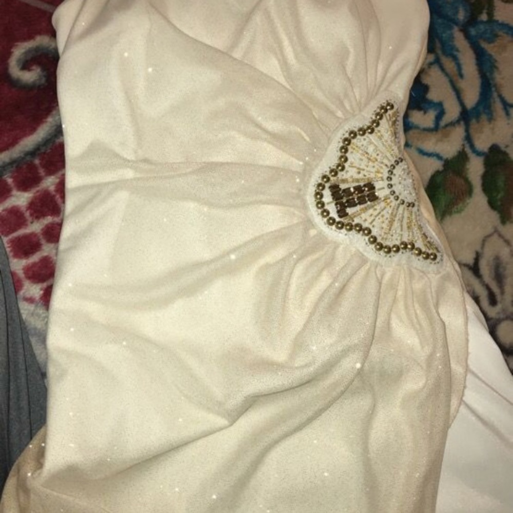 Dress - Picture 8 of 8